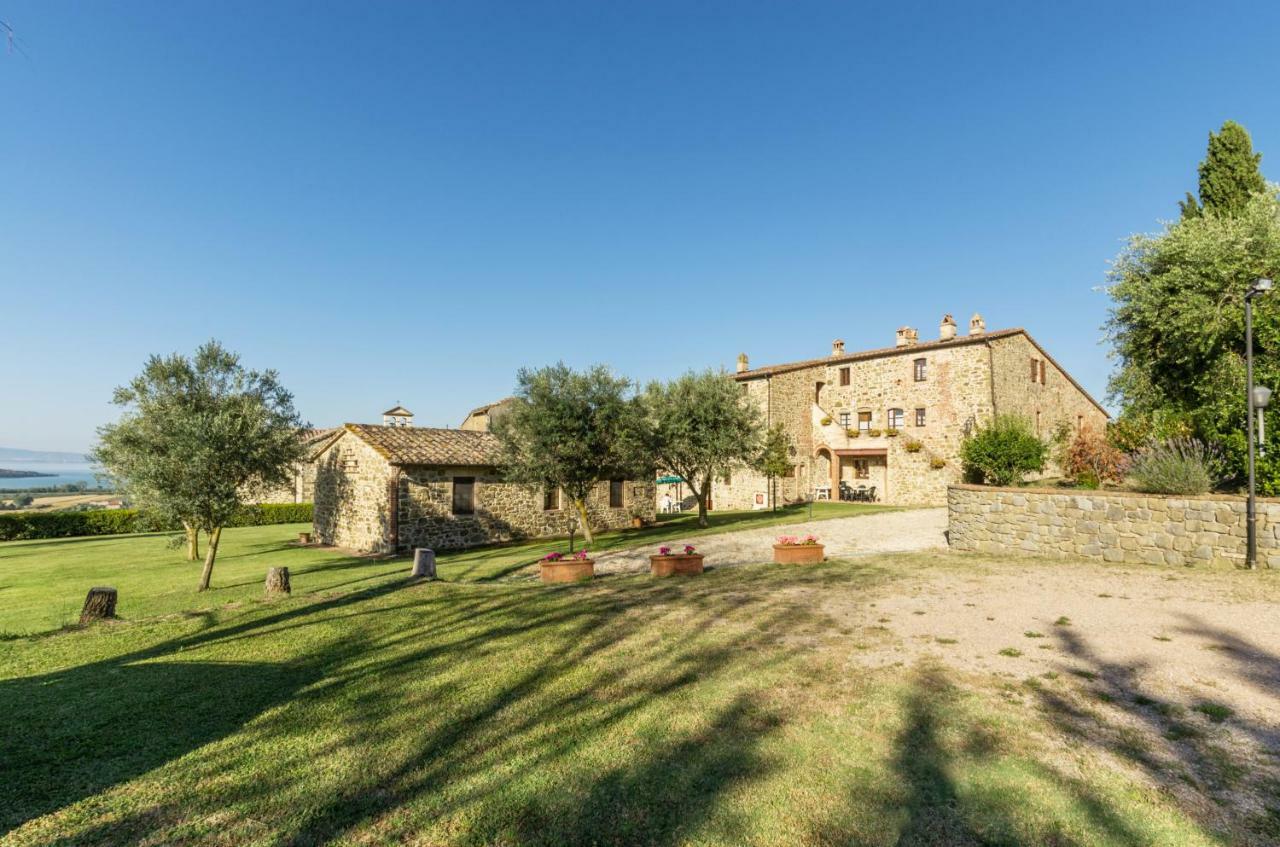 Hotel Relais Borgo Torale Passignano sul Trasimeno Exterior foto