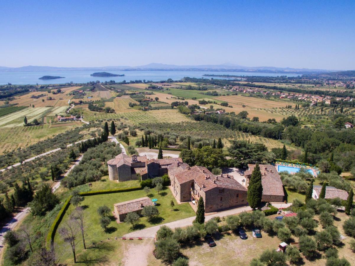 Hotel Relais Borgo Torale Passignano sul Trasimeno Exterior foto